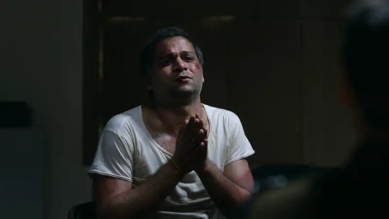 Download Paatal Lok – Amazon Original (Season 1 – 2) Hindi DD5.1 Complete WEB Series 480p | 720p | 1080p WEB DL 6 screenshot 051294 paatal lok amazon original season 1