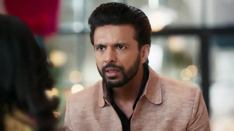 Download Badi Heroine Banti Hai (Season 1 – 2) Hindi Complete AMZN WEB Series 480p | 720p | 1080p WEB DL 4 screenshot 0b24f9 badi heroine banti hai season 1