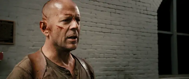 download die hard 4: live free or die hard (2007) dual audio {hindi-english} 480p [400mb] | 720p [1.3gb] | 1080p [4gb]