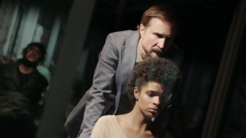 download 3% (season 1-3) {portuguese with english subtitles} netflix series 720p web-dl [300mb]