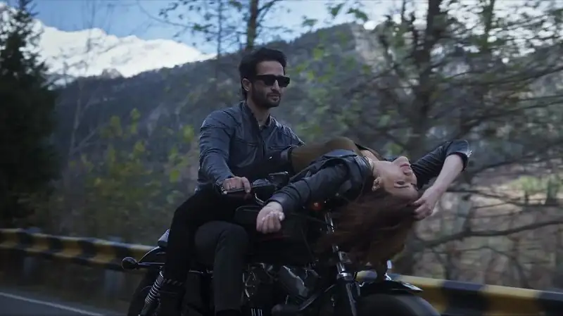 screenshot 10c165 netflix do patti 2024