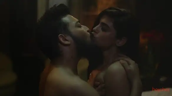 Download Charitraheen (Season 1 – 3) Hindi Complete Hoichoi Original WEB Series 480p | 720p HDRip 6 screenshot 10c2b8 charitraheen season 1