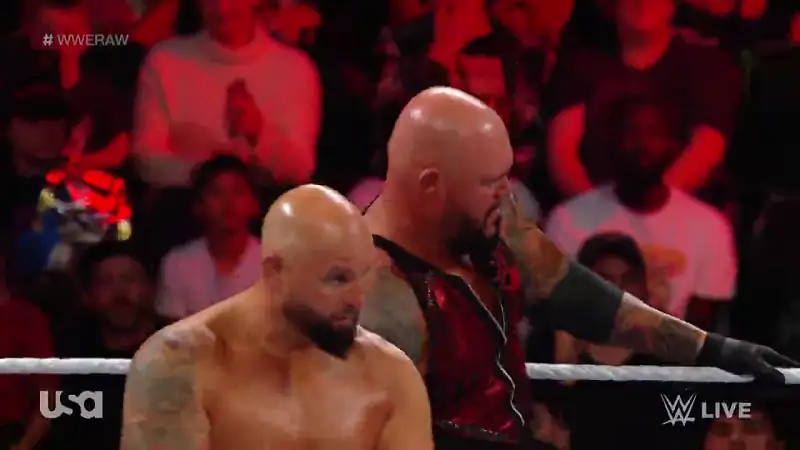 download wwe monday night raw - 17th october 2022 english full wwe show 480p [550mb] | 720p [1.2gb] hdrip