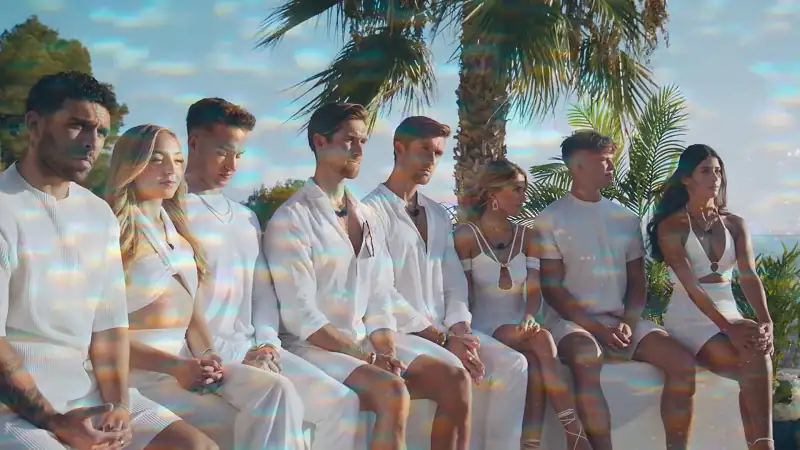 download dated and related (2022) season 1 dual audio {hindi-english} 480p | 720p web-dl