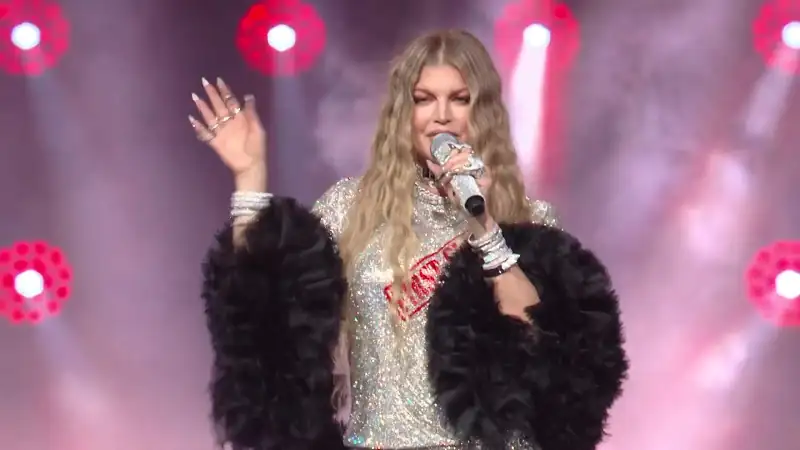 download mtv video music awards (2022) web-dl [english] full show 720p hevc [1.4gb]