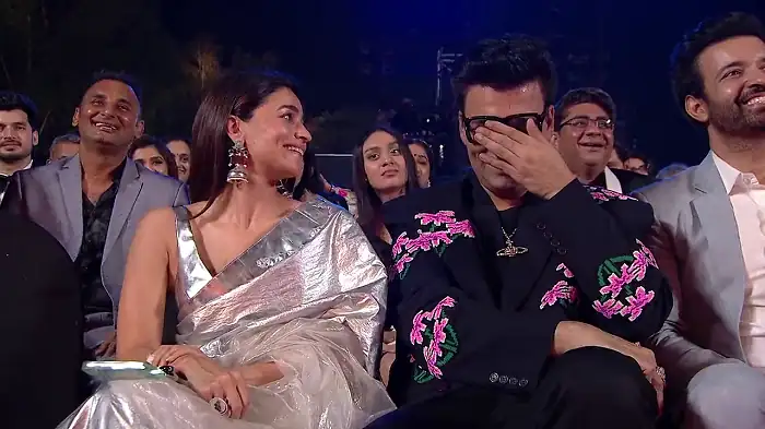 download 21st ita awards (2022) hindi full awards show 480p | 720p hdrip