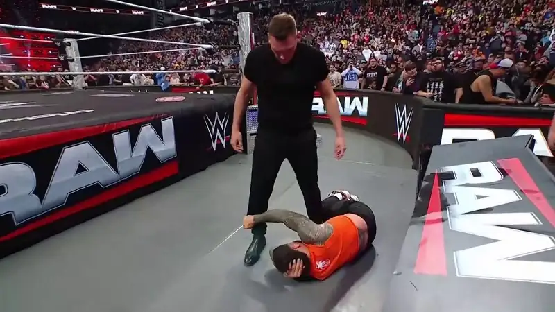 download wwe monday night raw (10th february 2025) hindi | english full wwe show 480p 720p 1080p web-dl