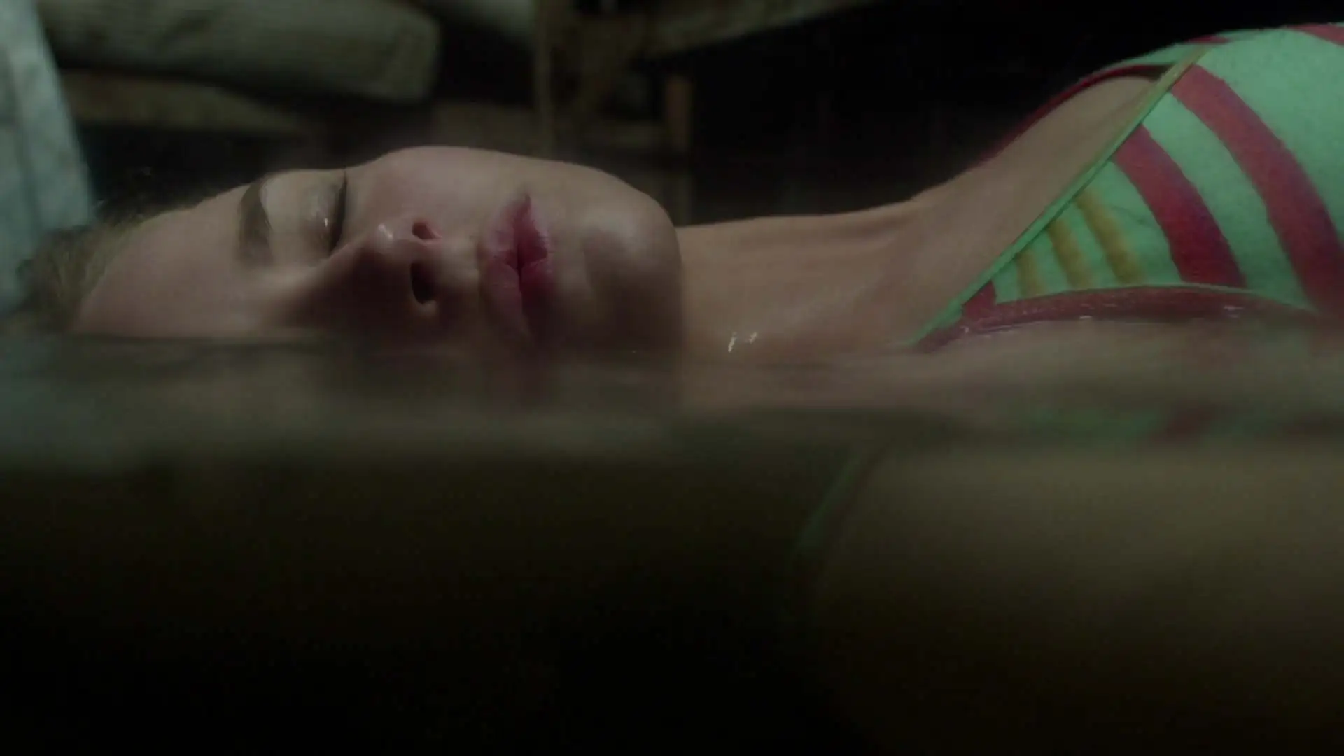 download under the dome (season 1) hindi dubbed complete web series web-dl 480p [100mb] | 720p [350mb]