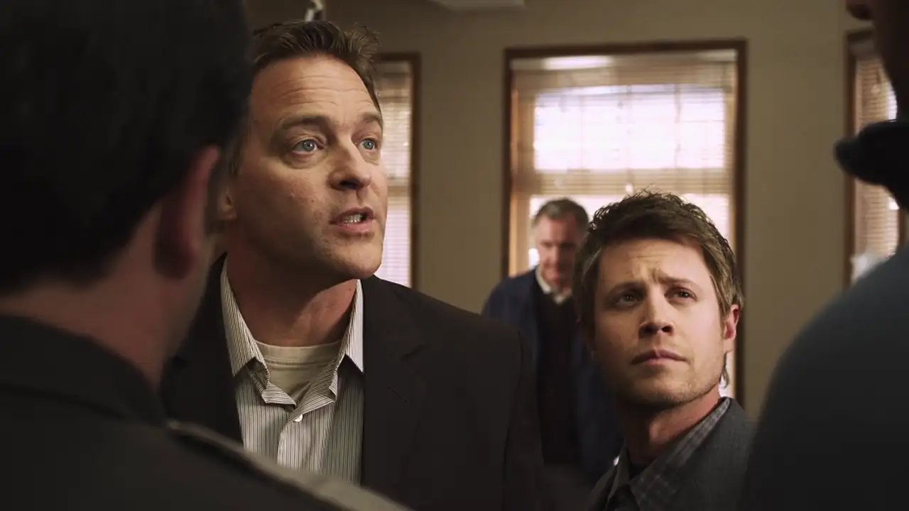 download the 12 disasters of christmas (2012) dual audio {hindi-english} 480p [300mb] | 720p [1.2gb]