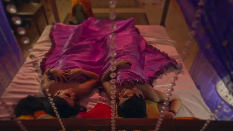 screenshot 619ba4 18 ratri ke yatri season 1