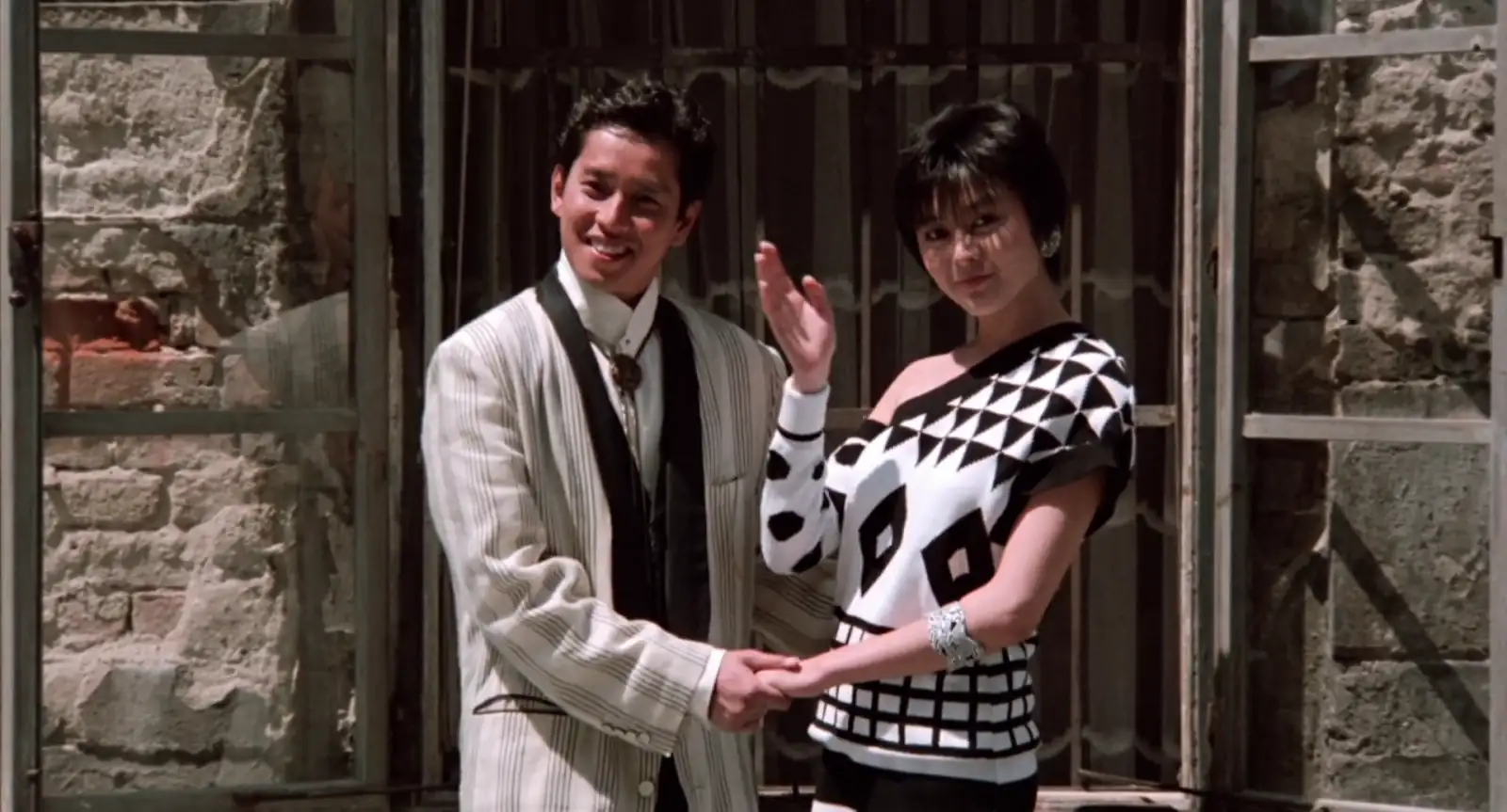 download armour of god (1986) dual audio [hindi + english] bluray 480p [350mb] | 720p [950mb] | 1080p [2gb]