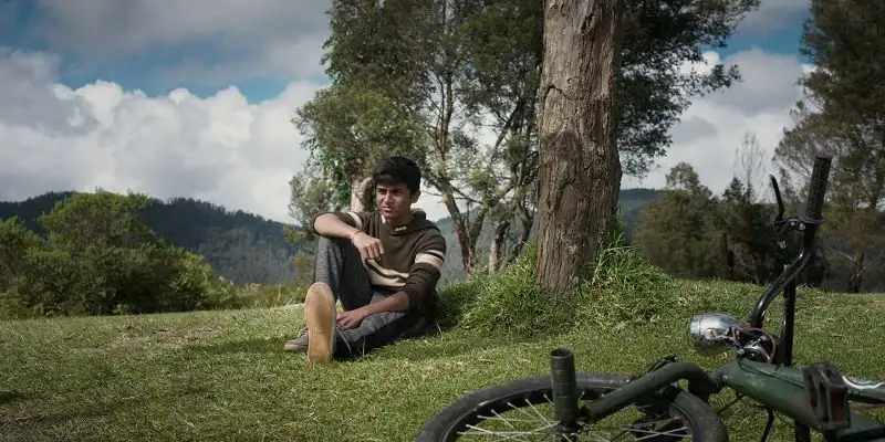 screenshot 667f85 snakes and ladders season 1