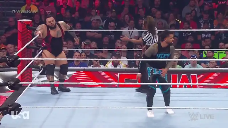 download wwe monday night raw - 29th january (2024) english full wwe show 480p [590mb] | 720p [1.4gb] hdrip