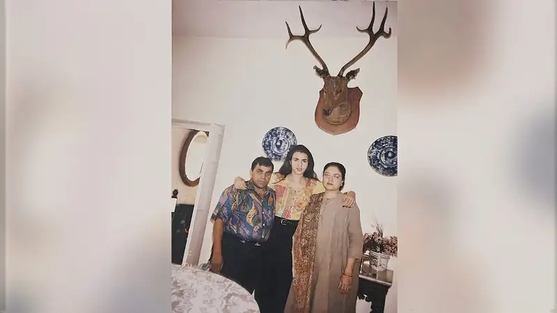 Download Dancing on the Grave (Season 1) Dual Audio {Hindi English} AMZN 480p | 720p | 1080p WEB DL 5 screenshot 6aa3e3 dancing on the grave season 1