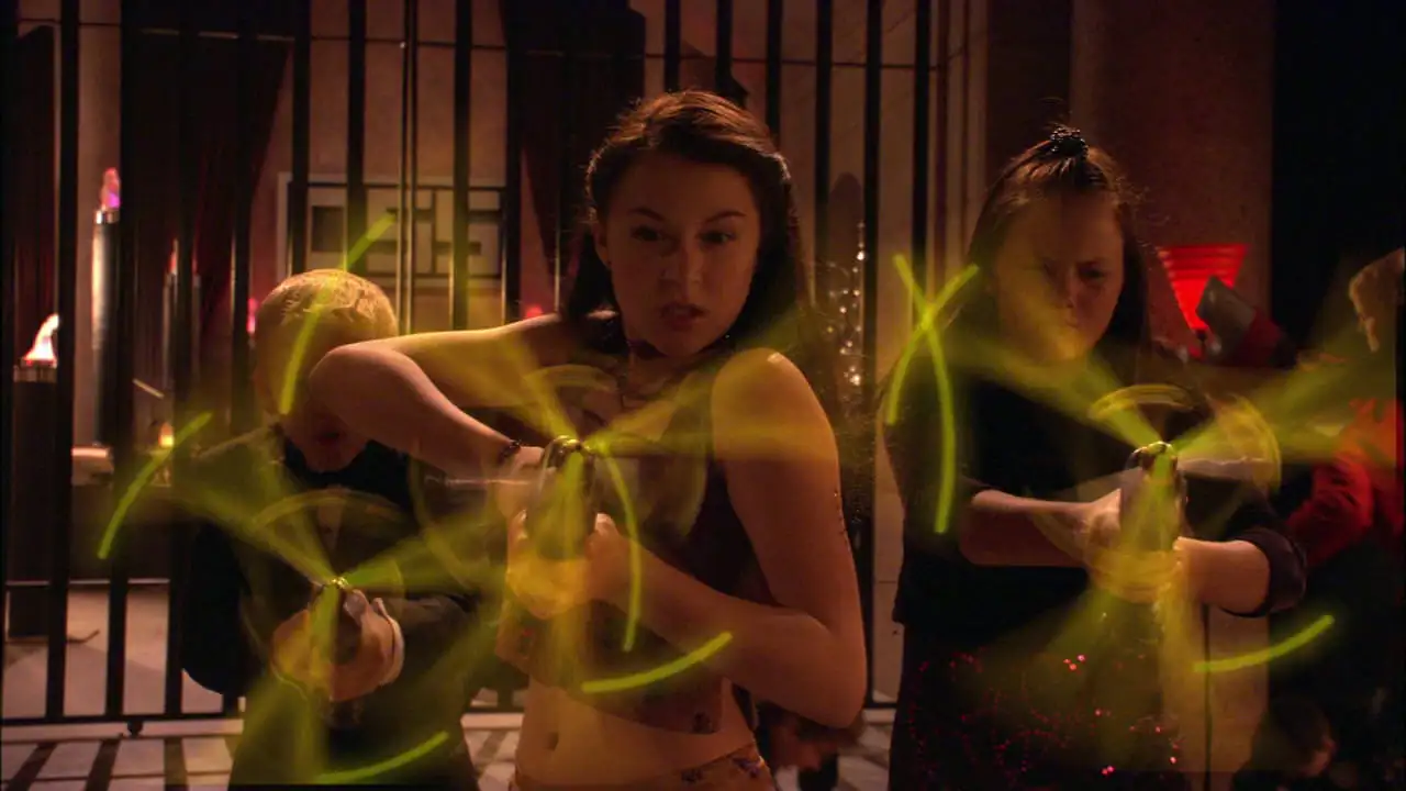 download spy kids 2: the island of lost dreams (2002) dual audio hindi 480p [350mb]  720p [800mb] 1080p [2.1gb]