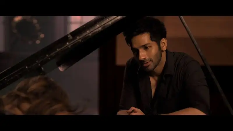 screenshot 6f218a bloody ishq 2024