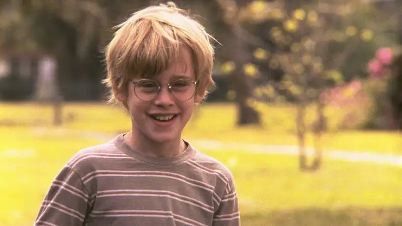 download my girl (1991) bluray dual audio {hindi-english} 480p [430mb] | 720p [950mb] | 1080p [2gb]