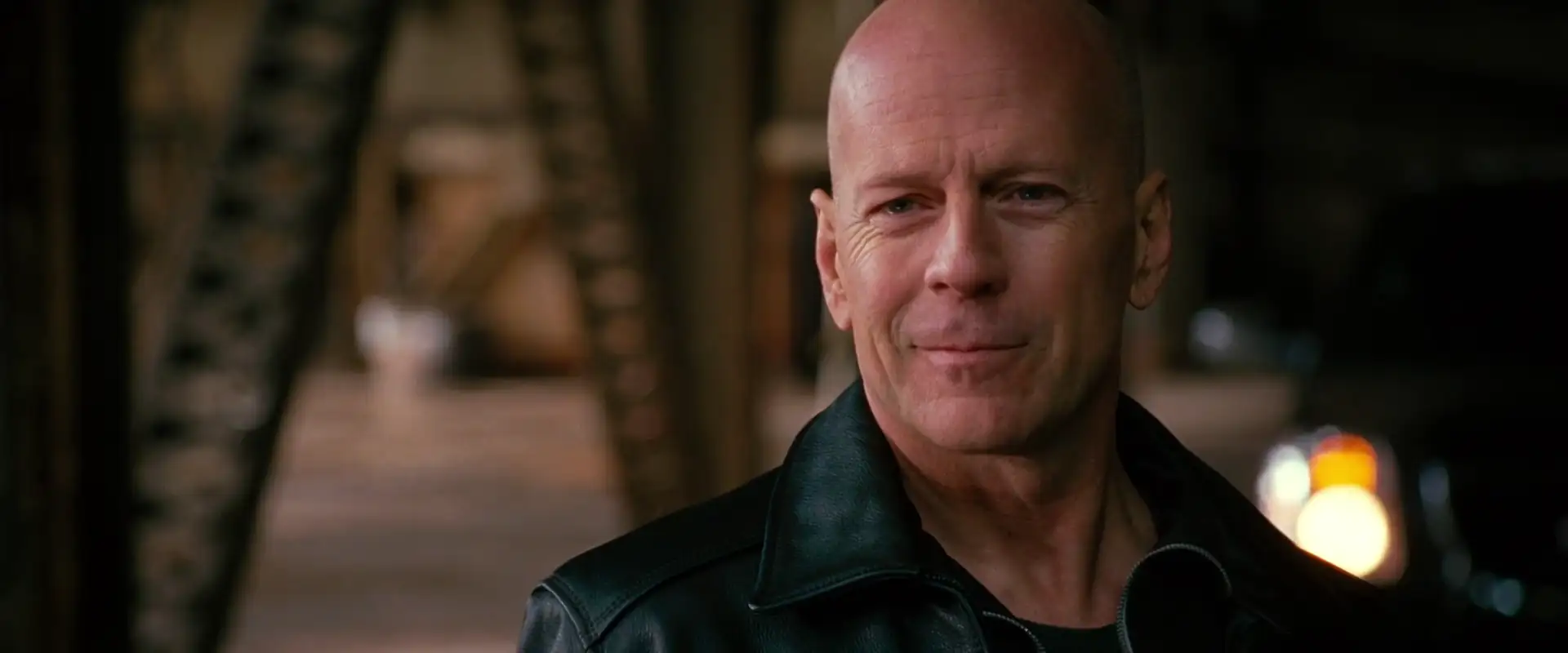 download red (2010) dual audio {hindi-english} 480p [350mb] | 720p [800mb] | 1080p [1.6gb]