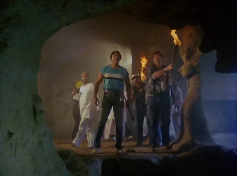 screenshot 76b42e tahkhana 1986