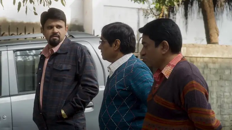 screenshot 8d4835 the aam aadmi family season 1