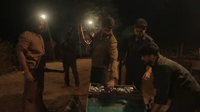 screenshot 90bb84 thar netflix original 2022