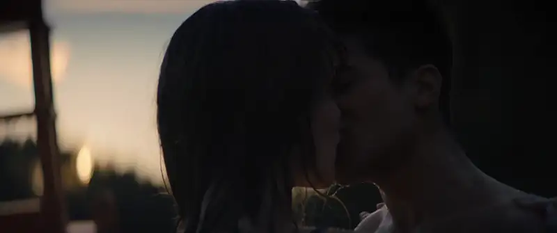 download hello, goodbye and everything in between (2022) dual audio {hindi-english} netflix 480p [300mb] | 720p [800mb] | 1080p [2gb]