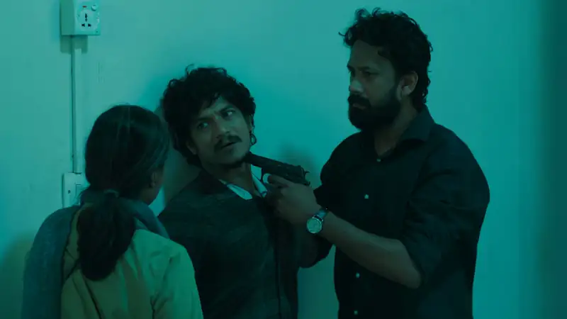 download refugee (2022) season 1 hindi dubbed complete hoichoi original web series 480p | 720p hdrip