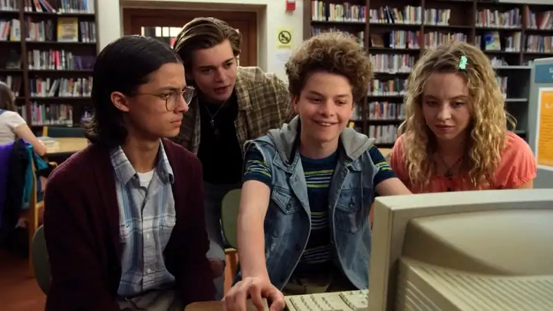 download everything sucks! (season 1) {english with subtitles} netflix series 720p web-dl [200mb]