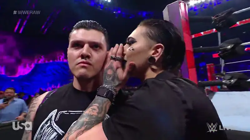 download wwe monday night raw - 17th october 2022 english full wwe show 480p [550mb] | 720p [1.2gb] hdrip