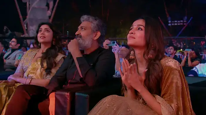 download new year celebrations with rrr (2022) hindi zee5 tv show 480p [400mb] | 720p [950mb] | 1080p [2gb]