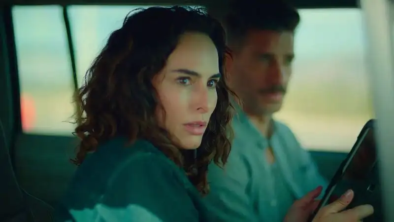 download sisters' feud (2024) season 1 netflix original - multi audio {hindi-english-spanish} web series 480p 720p 1080p web-dl