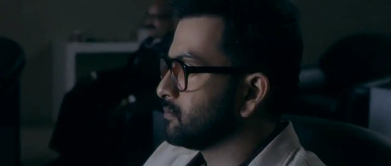 download ezra (2017) hdrip hindi dubbed full movie 480p [450mb] | 720p [1.8gb]