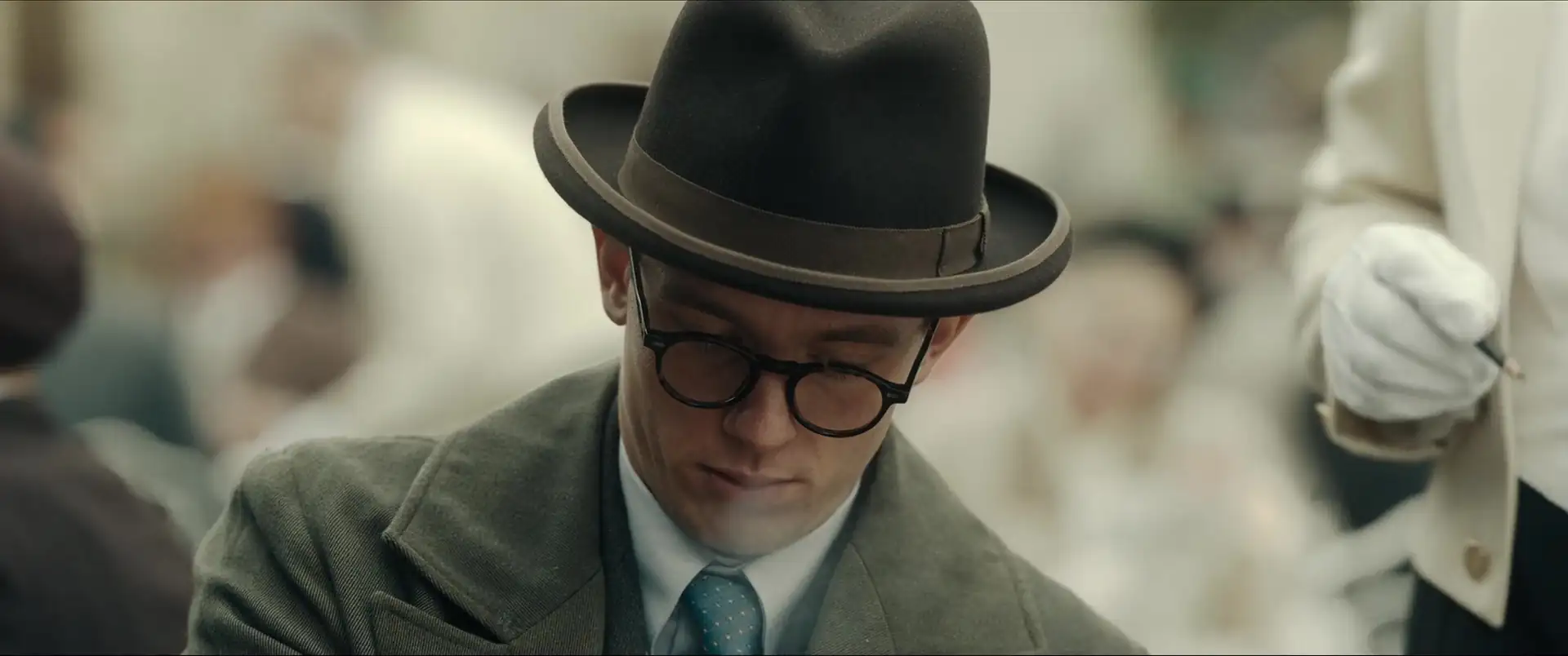 download netflix munich: the edge of war (2022) dual audio [hindi-english] 480p [450mb] | 720p [1.2gb] | 1080p [2.5gb]