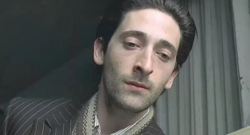 screenshot d0e2b9 the pianist 2002