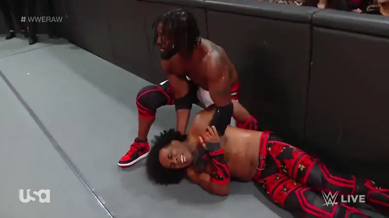 download wwe monday night raw - 22nd january (2024) english full wwe show 480p [530mb] | 720p [1.3gb] hdrip