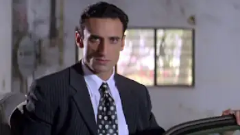 screenshot d9b3b3 awara paagal deewana 2002