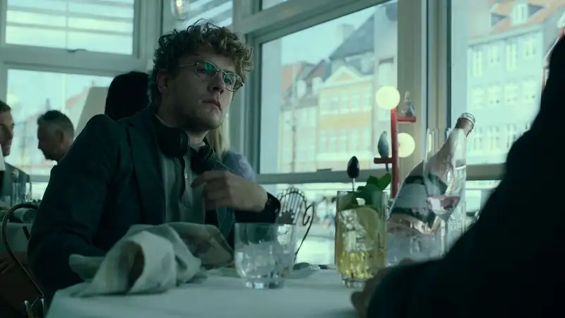 download money heist (season 5 vol. 1 – vol 2) hindi dubbed [5.1 dd] dual audio 480p | 720p | 1080p web-dl