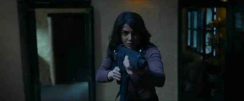 Download Citadel: Honey Bunny (Season 1) AMZN WEB DL {Hindi ORG. DD5.1} Complete Web Series 480p | 720p | 1080p 6 screenshot ee16d9 citadel honey bunny season 1