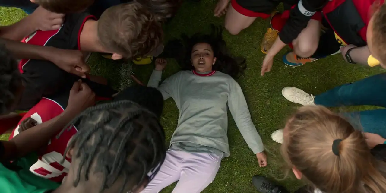 download netflix the stranger (season 1) dual audio {hindi-english} 720p [250mb]