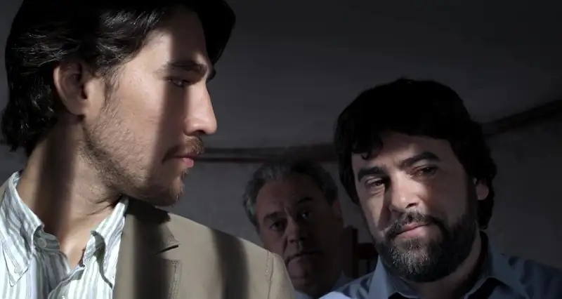 download cell 211 (2009) dual audio {hindi-english} bluray 480p [350mb] | 720p [1gb] | 1080p [2.1gb]