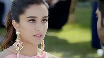 screenshot f49ce6 half girlfriend 2017