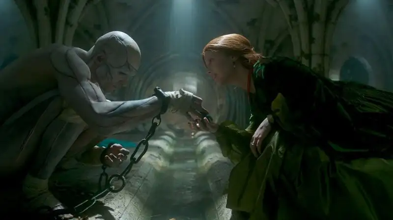 screenshot f5bdcf netflix frankenstein 2025