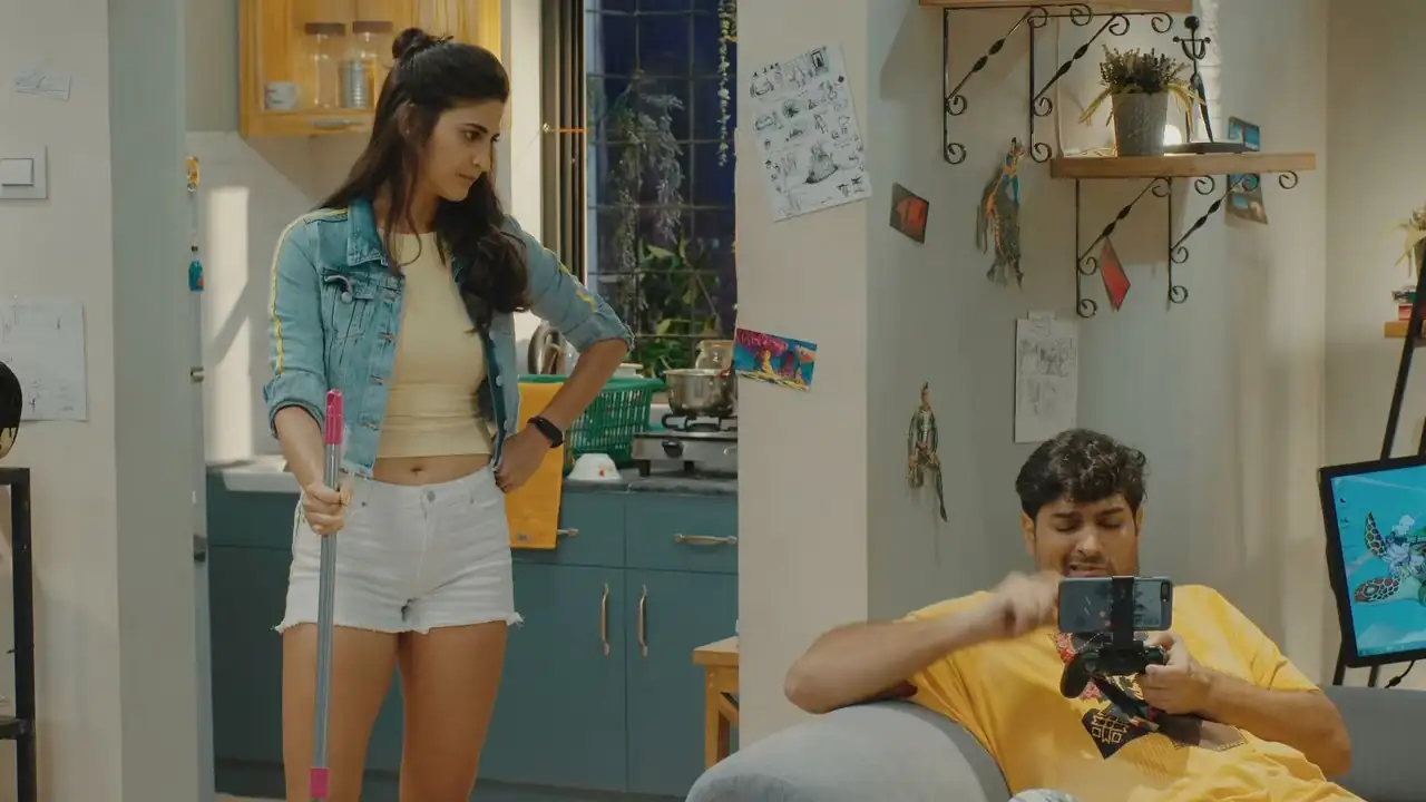 screenshot f7c40c sandwiched forever 2020